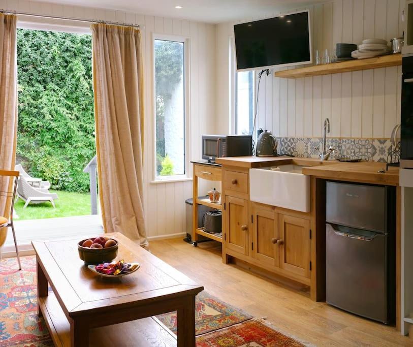 The Garden Room Knighton  Bagian luar foto